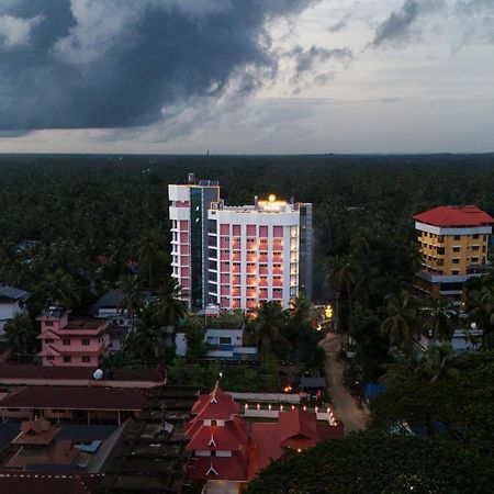 The Habitat Suites Гуруваюр Экстерьер фото