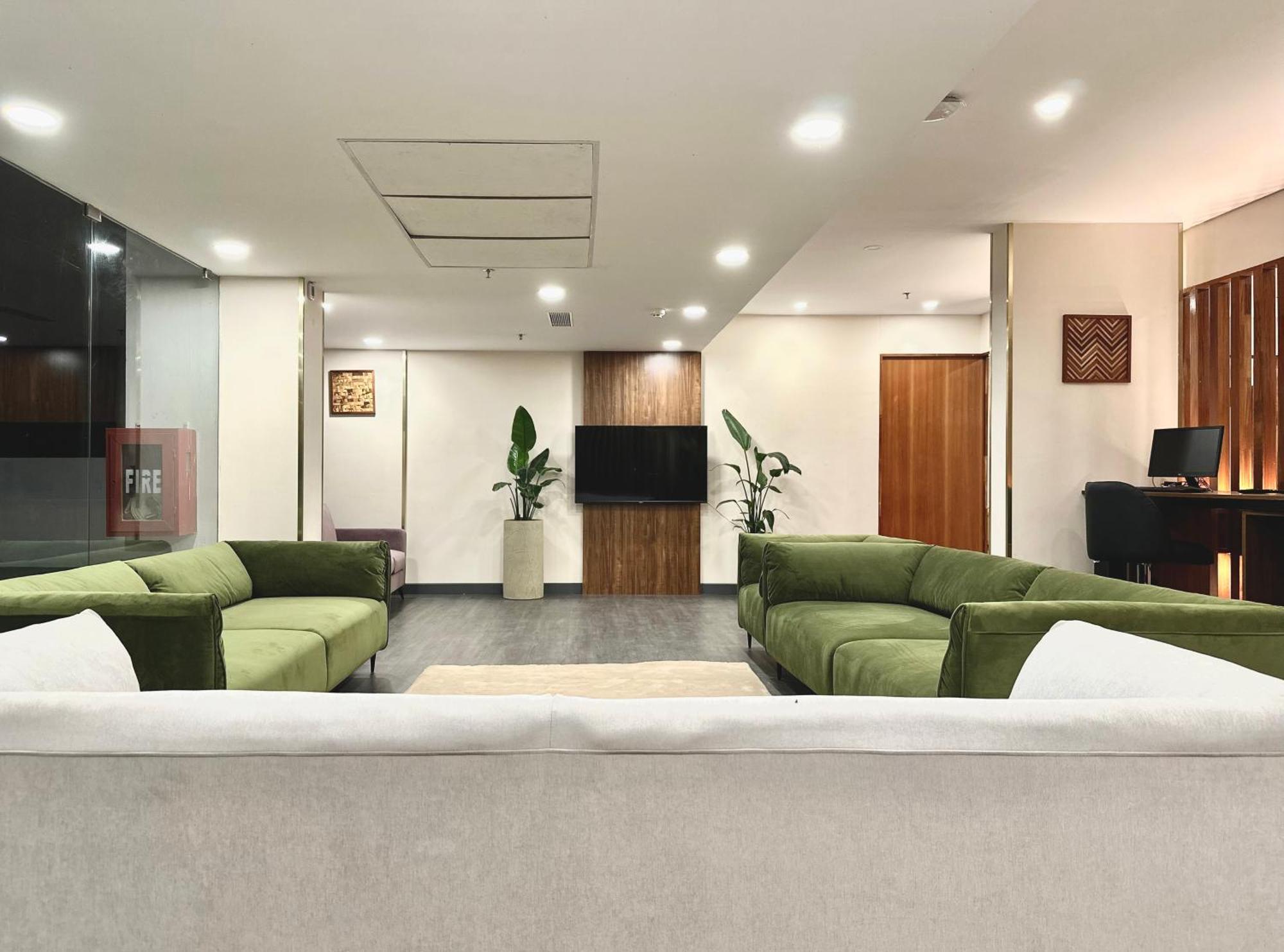 The Habitat Suites Гуруваюр Экстерьер фото